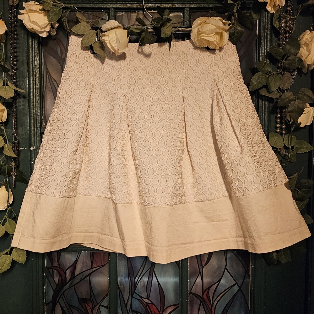 Darling Ivory Pleated A-line Skirt size Large